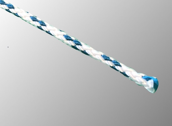 Cordão de poliéster